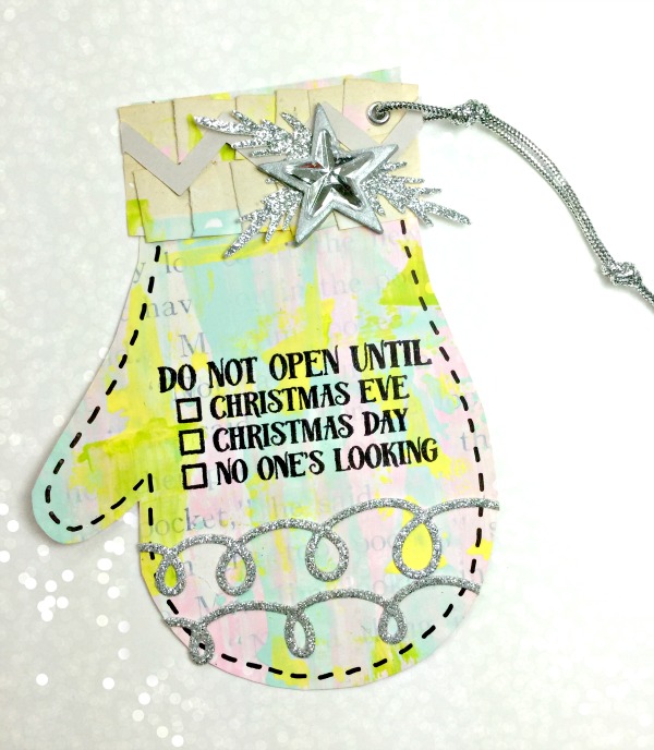 Avery Elle Stamped Mitten Gift Tag